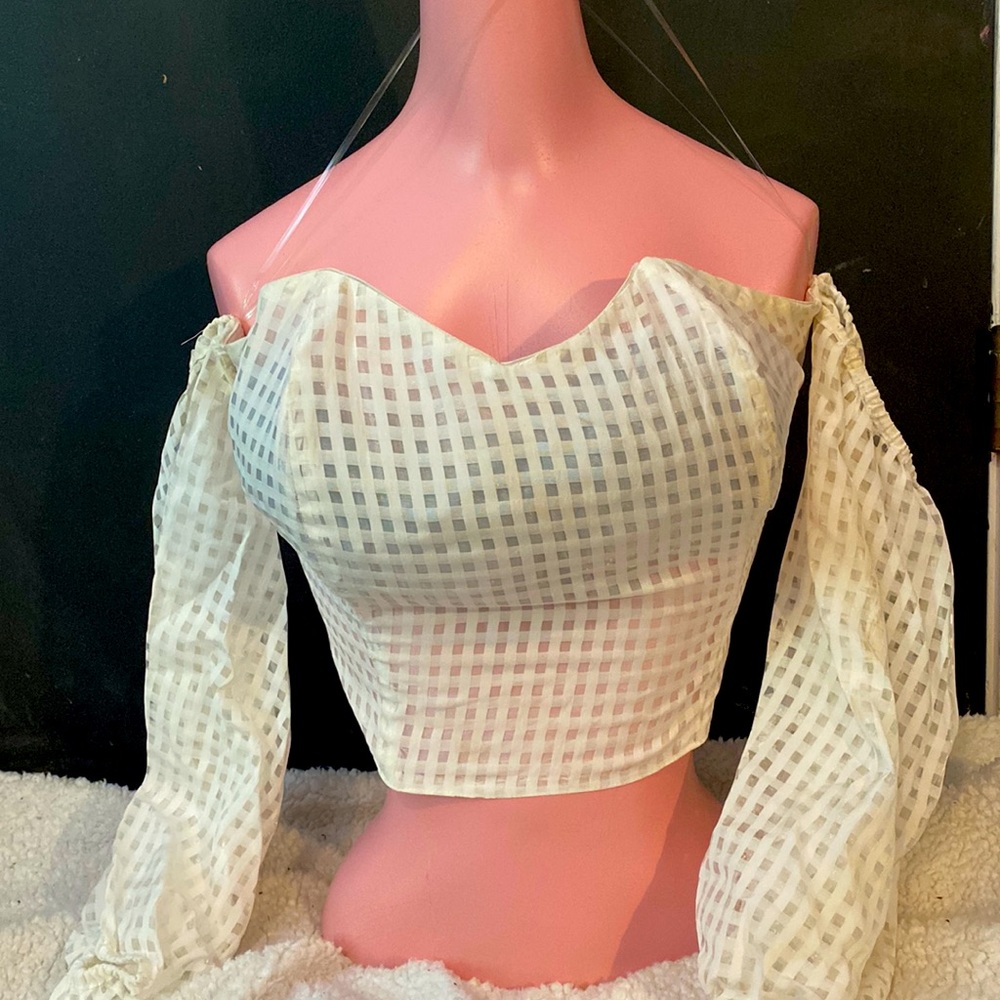Ashley Stewart White Off-The-Shoulder Long Sleeve Crop Top.